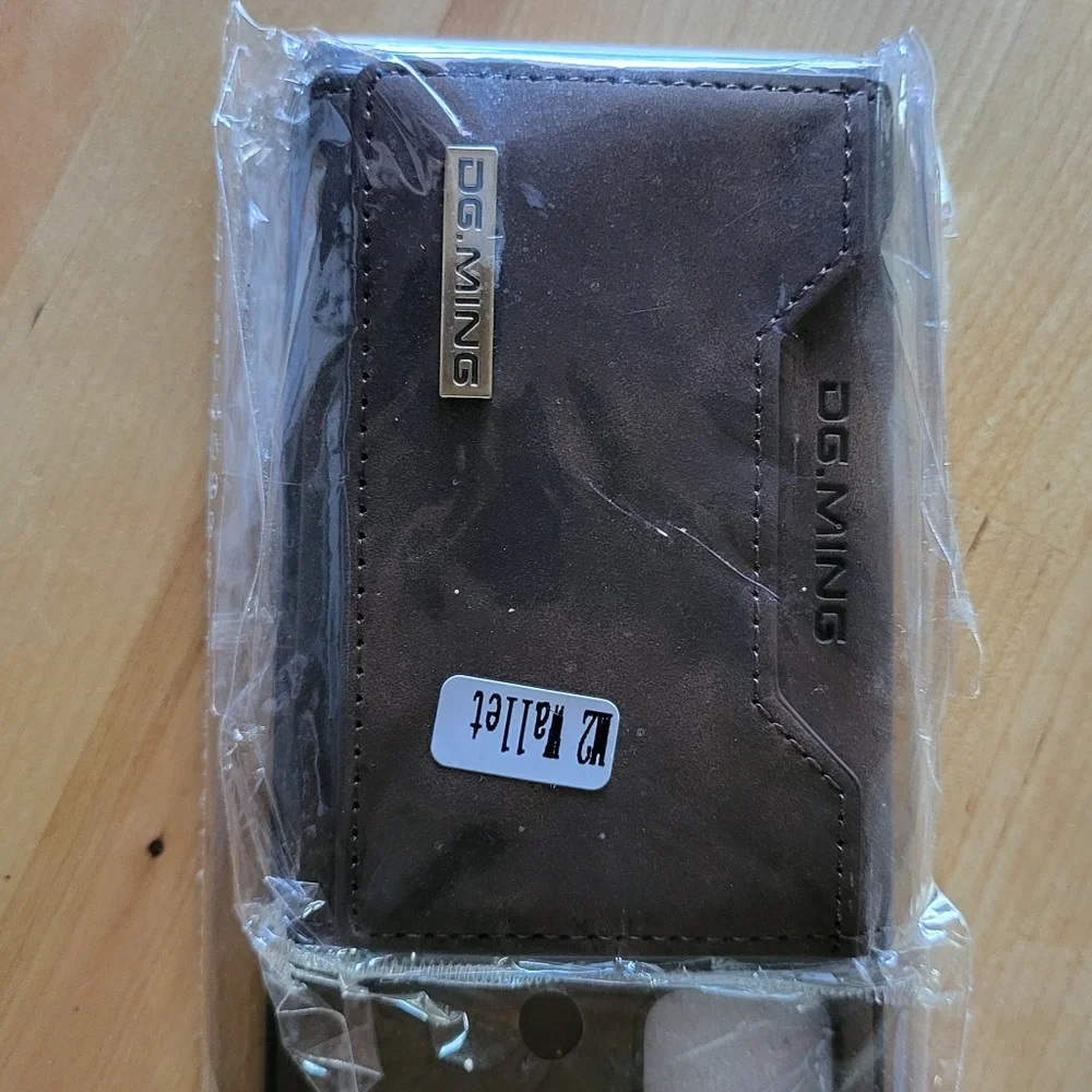 D.G. Ming Leather Wallet and Note 20 Phone Case Set